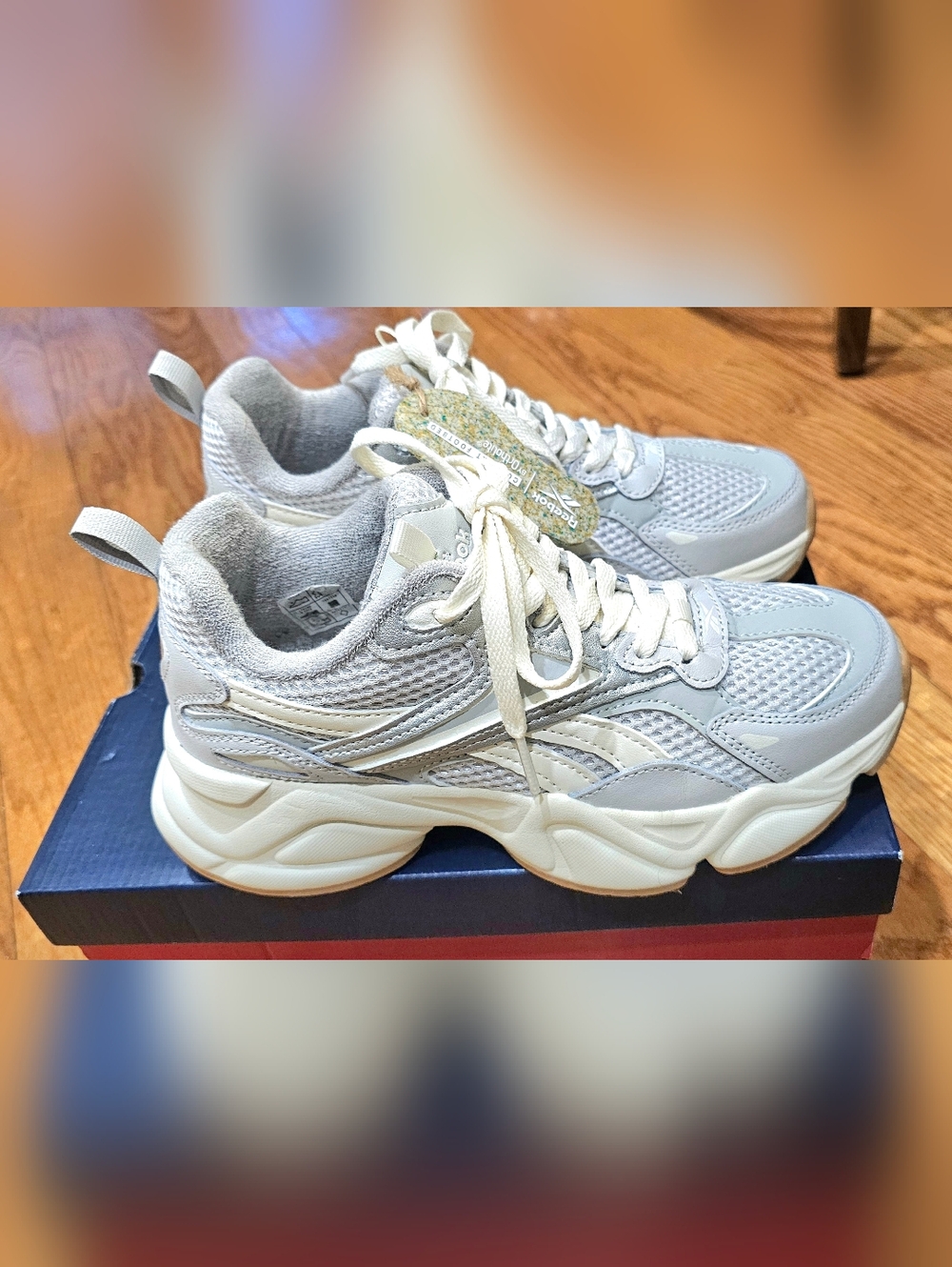 Reebok Women’s Ortholite Classic Gray and White Sneakers Size 7.5